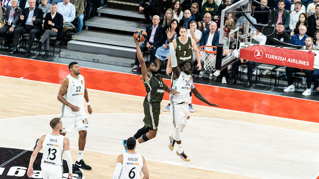 It's on for Devin Booker and the guys