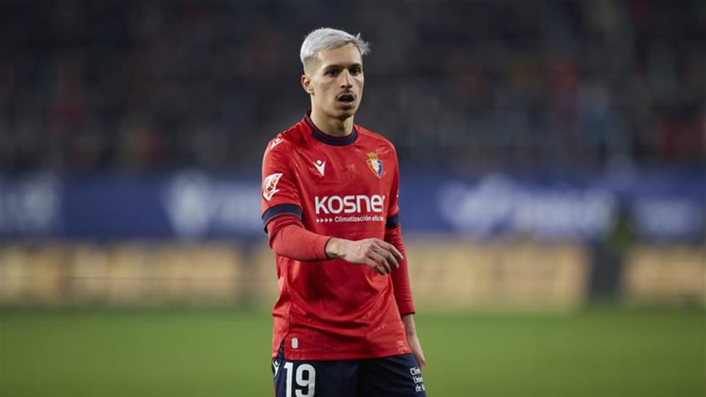 Bryan Zaragoza im Spiel für CA Osasouna
