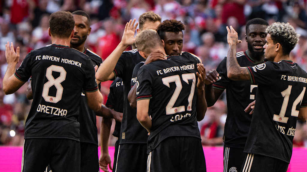 Kingsley Coman celebra su gol que supuso el 2-0 en el partido amistoso del FC Bayern contra el Tottenham Hotspur.