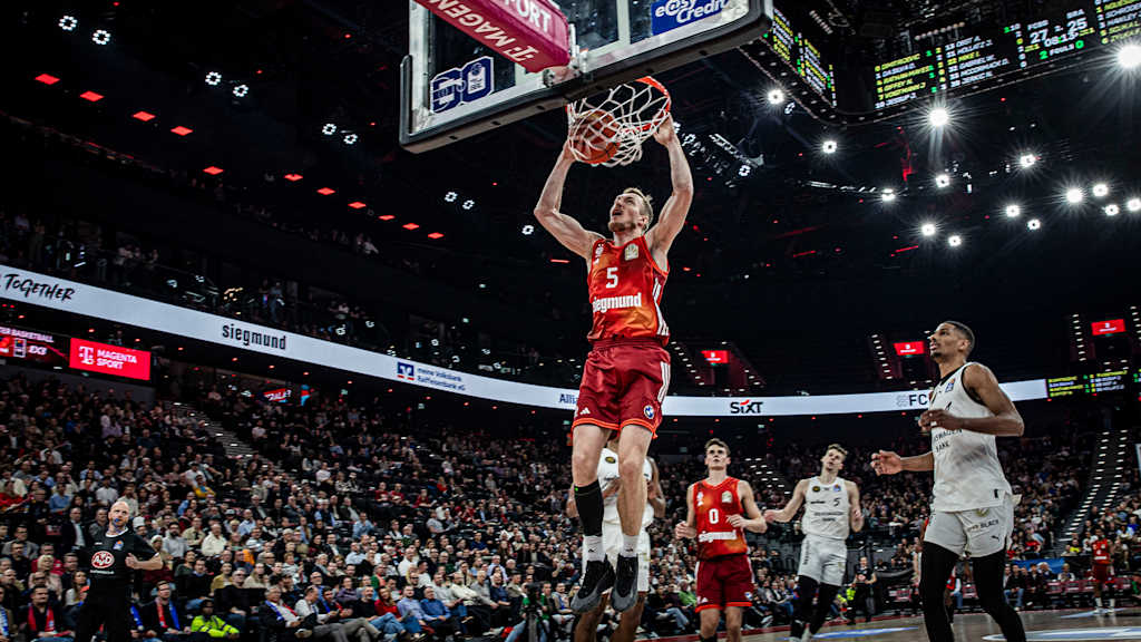 Niels Giffey dunkte gleich drei Mal gegen Braunschweig