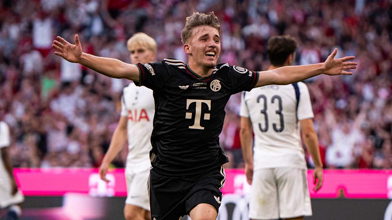 Lennart Karl gol Telekom Cup gegen Tottenham