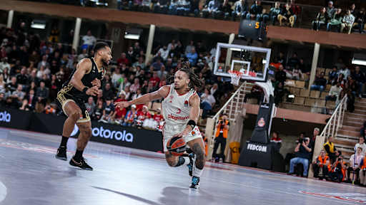 No win on the road for Carsen Edwards and his team