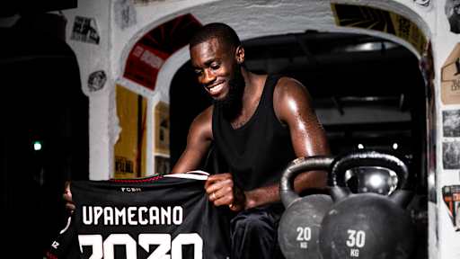 Dayot Upamecano Bayern.