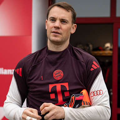 FC Bayern Munich training ahead of the match at FC St. Pauli