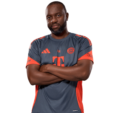 Floribert Ngalula ist Co-Trainer beim FC Bayern.