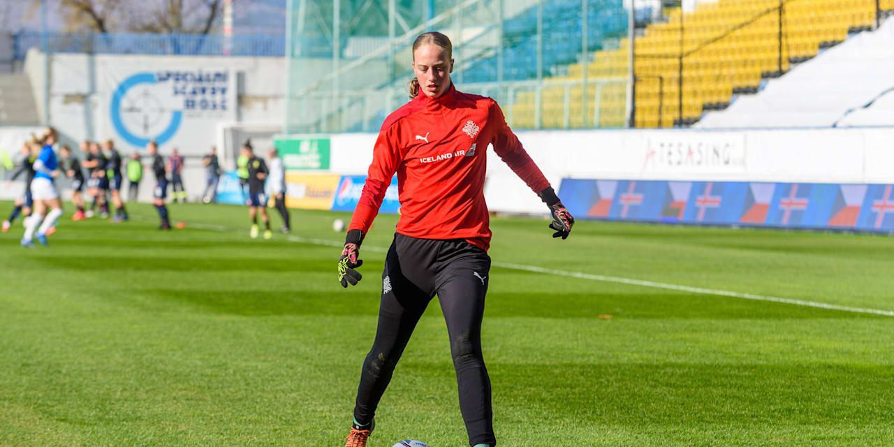 FC Bayern Spielerin Cecilía Rán Rúnarsdóttir hat sich einen Finger gebrochen