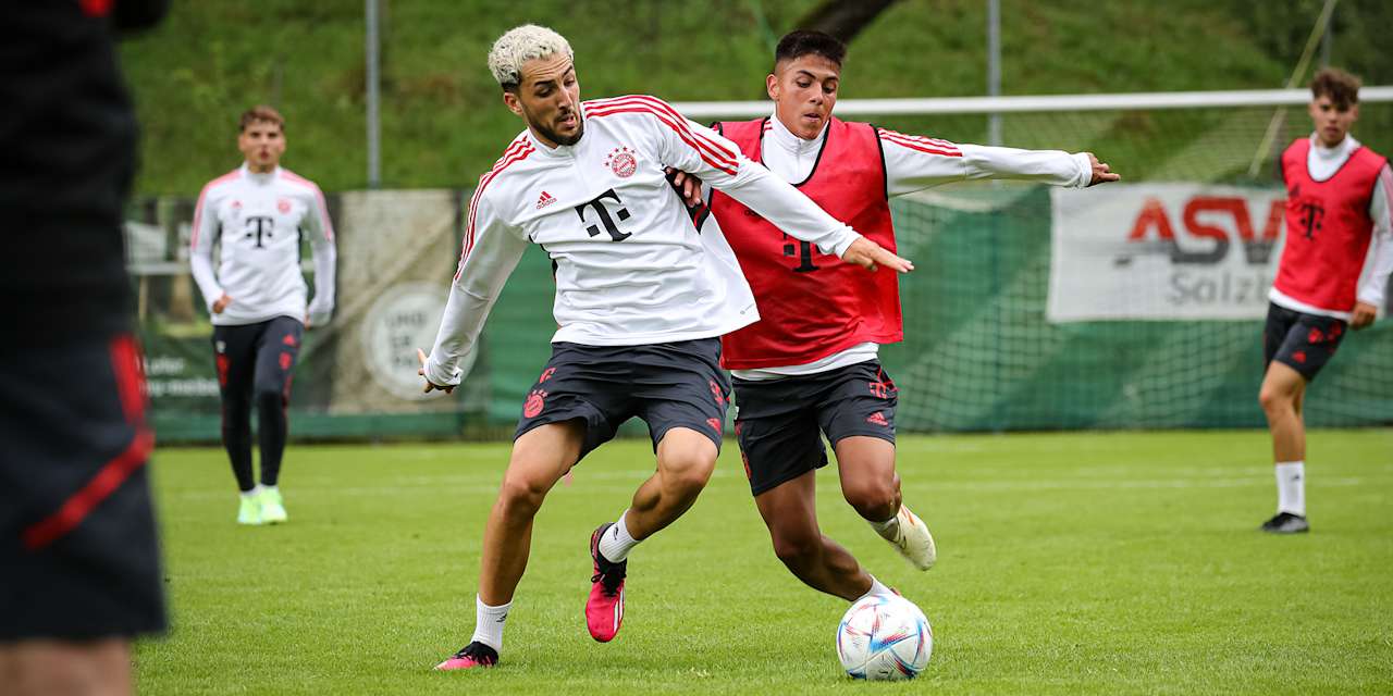 FC Bayern Amateure, Dion Berisha, Matteo Vinlöf, Zweikampf