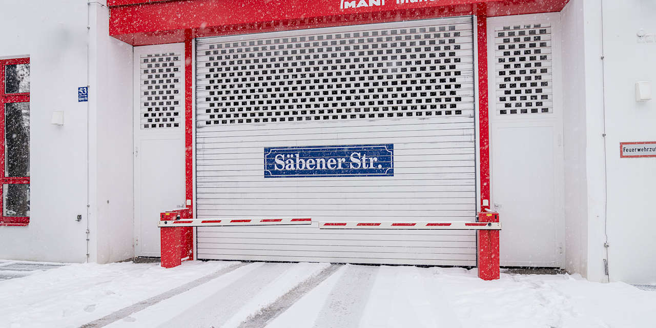 FC Bayern Säbener Straße snow