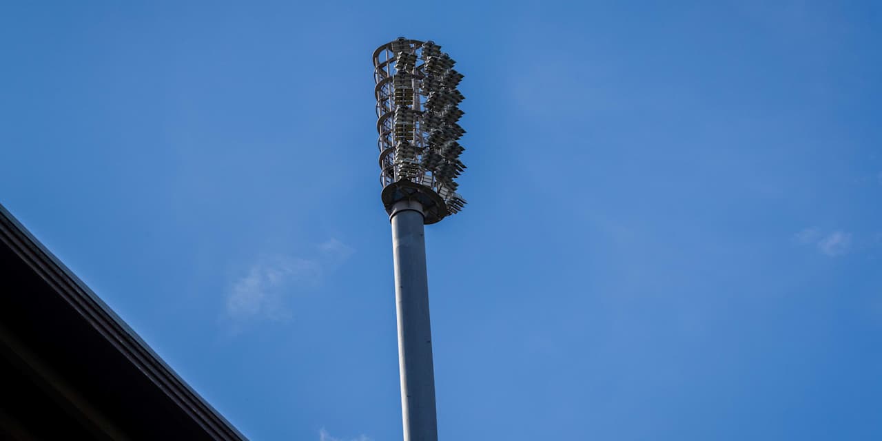 Flutlichtmast im Grünwalder Stadion