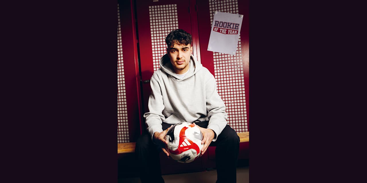 Aleksandar Pavlović im Interview für das FC Bayern-Mitgliedermagazin 51