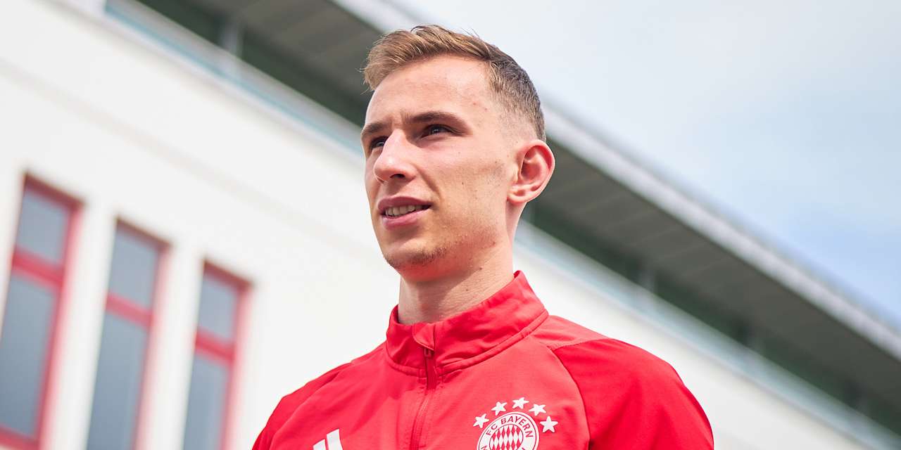 Lovro Zvonarek im Training des FC Bayern