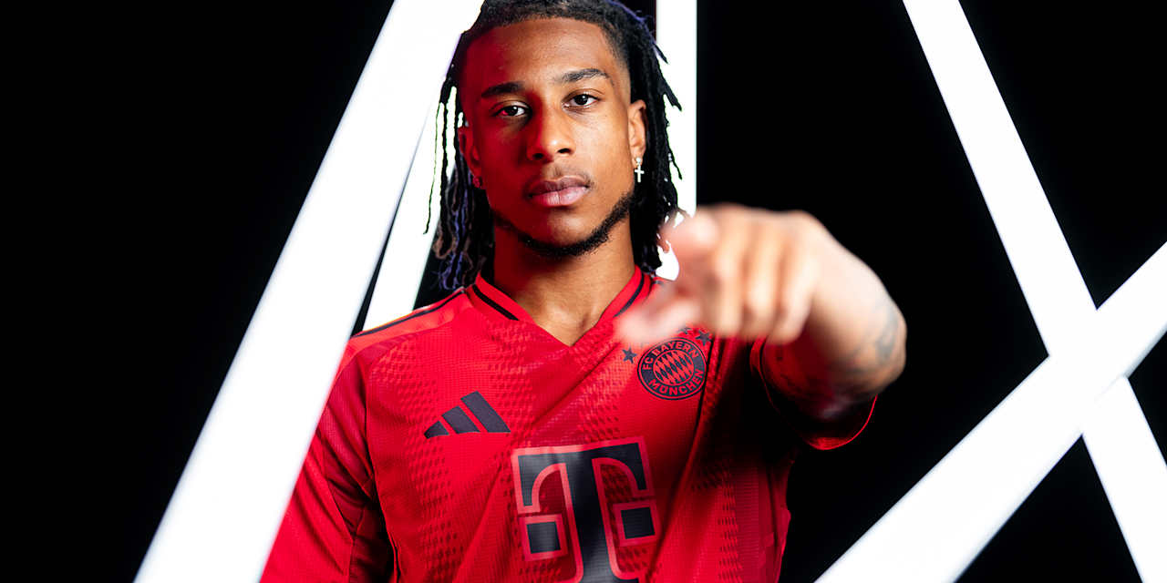 Michael Olise FC Bayern