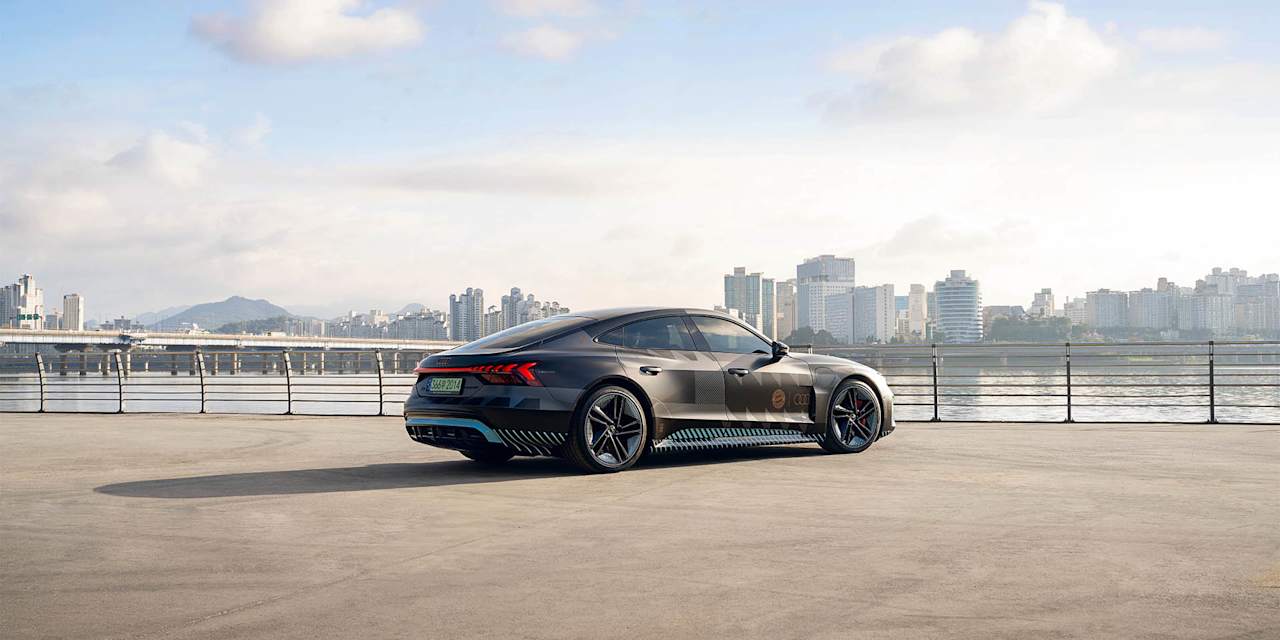 Audi e-tron FC Bayern Concept vehicles in Seoul