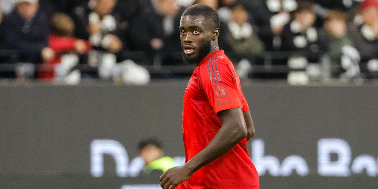 Dayot Upamecano wird gegen Eintracht Frankfurt von Vincent Kompany ausgewechselt.