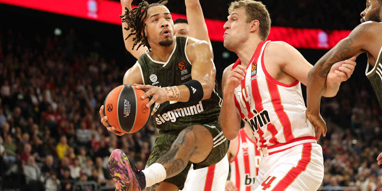 Ο Carsen Edwards σημείωσε 30 πόντους εναντίον του Πειραιά.