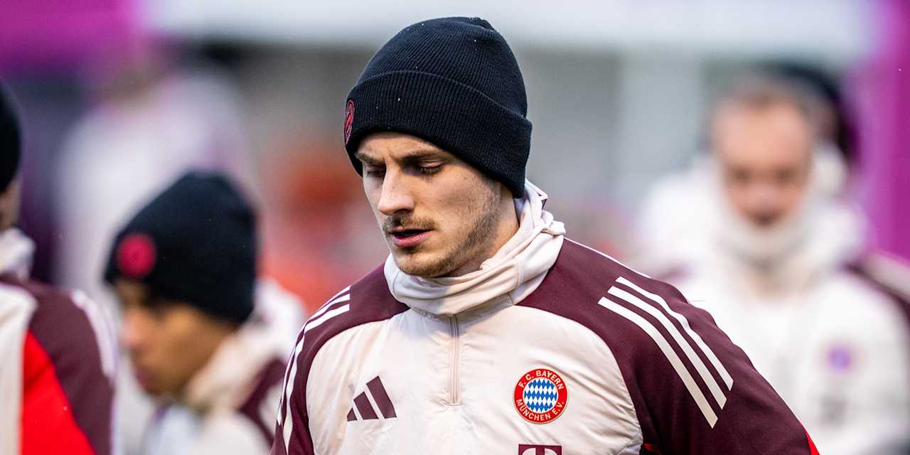 Josip Stanišić Training FC Bayern