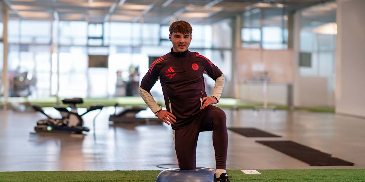 Max Scholze während einer Trainingseinheit am FC Bayern Campus.