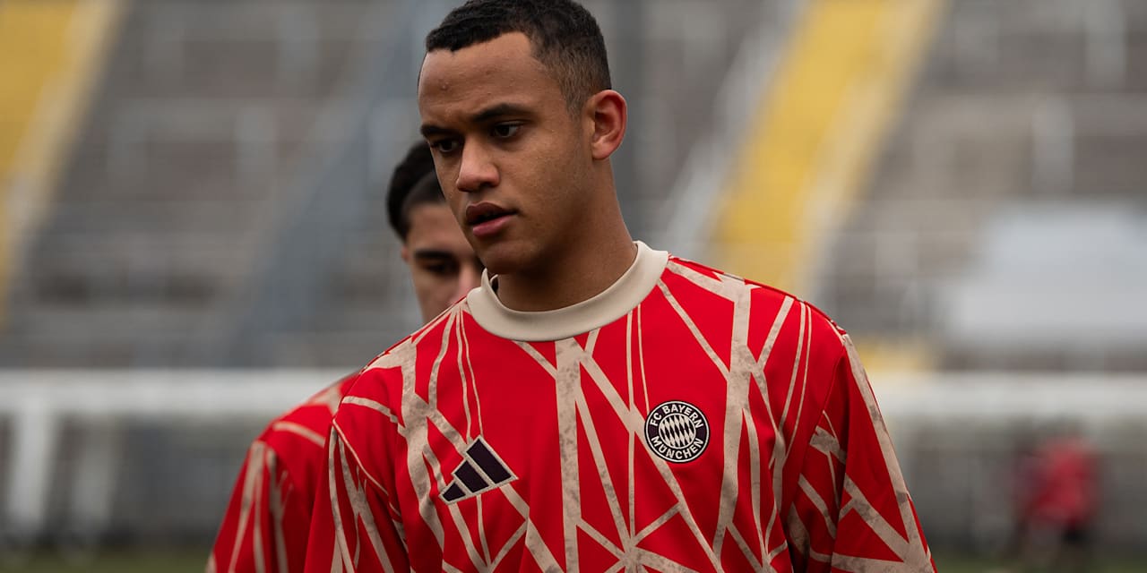 Tarek Buchmann beim Aufwärmen vor dem Spiel der Amateure gegen Würzburg