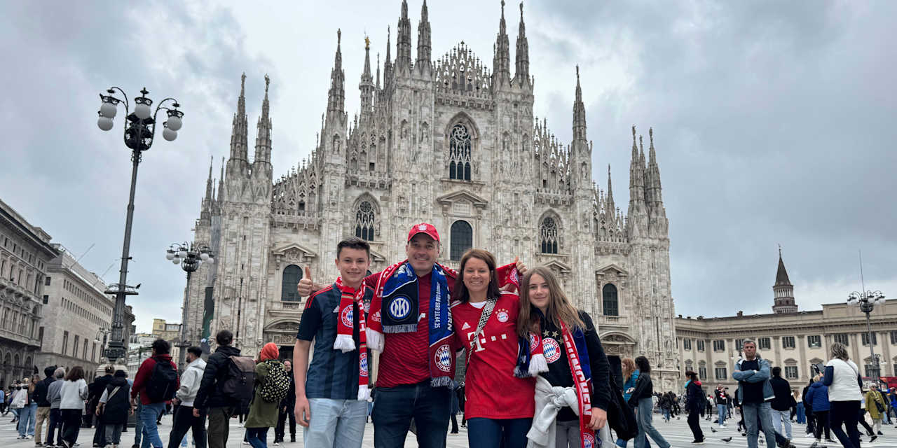 Junto a su esposa Daniela, su hijo Javid y su hija Romina, Thomas viajó a Milán para asistir al partido del FC Bayern contra el Inter de Milán en la Champions League.