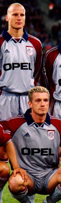 h.R.v.l. Markus Babbel, Stefan Effenberg, Carsten Jancker, Mario Basler, Thomas Linke, Lothar Matthäus; v.R.v.l.: Jens Jeremies, Giovane Elber, Thomas Strunz, Bixente Lizarazu, Oliver Kahn