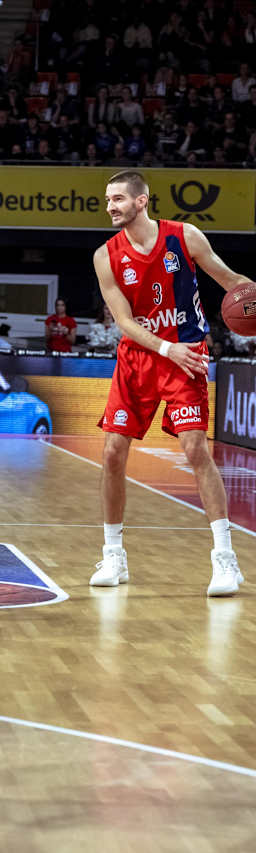 hobbs_fcbb-bremerhaven_2019033_315_ceirich-min