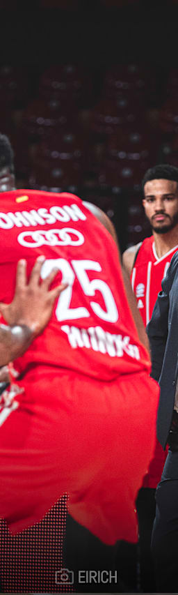 8_johnson_coach_ceirich_1x1