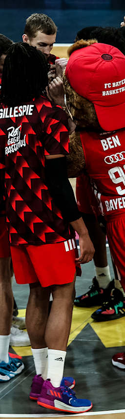 230219_OLDFCB_Bildergalerie_Stickel_2x1_4