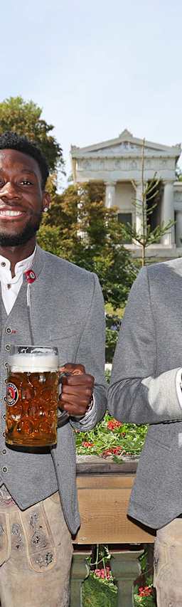Traditional visit: FC Bayern at Oktoberfest 2024