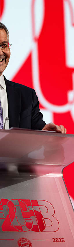 Herbert Hainer hält eine Rede