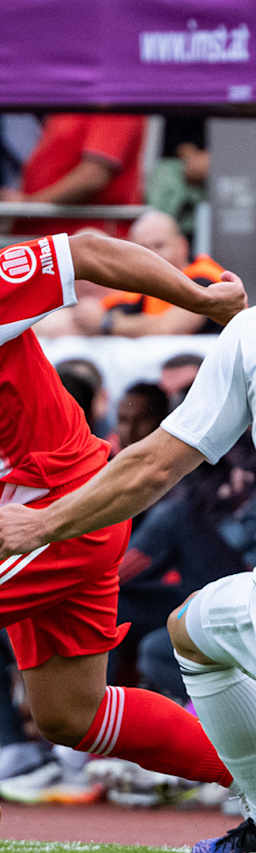 Maycon Cardozo am Ball im Traumspiel des FC Bayern gegen den Fanclub Red Eagles Austria.