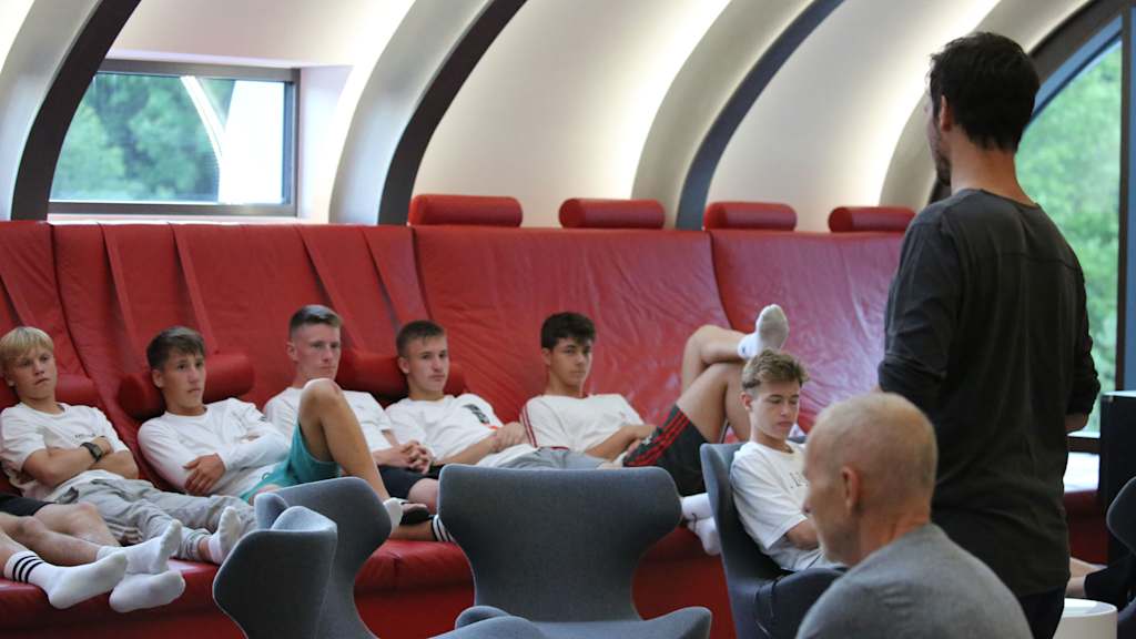190703_neureuther-at-campus_2_fcb