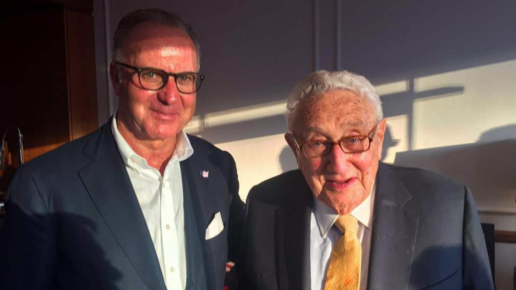 kissinger_fcb_040816