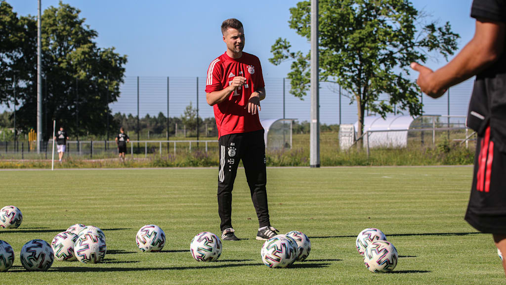 MojU17Training