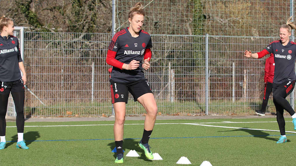 Training-Frauen_Simon_220211