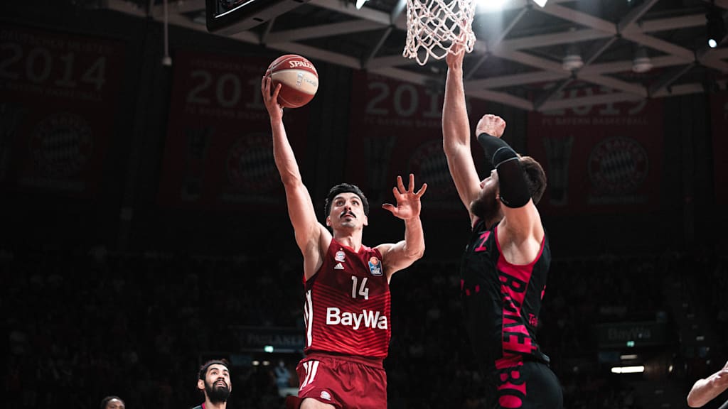 Q3_FCBB-BONN_220606_0115