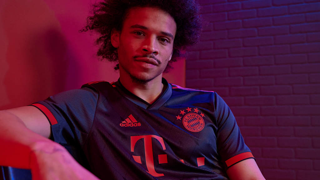 02-champions-league-trikot-fc-bayern-2022-23