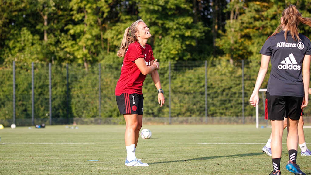 Trainerin Clara Schoene FCB-Frauen II