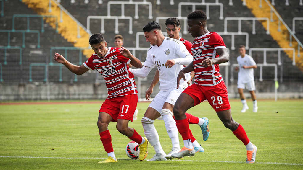 Die FC Bayern Amateure unterlagen am zehnten Spieltag in Augsburg.