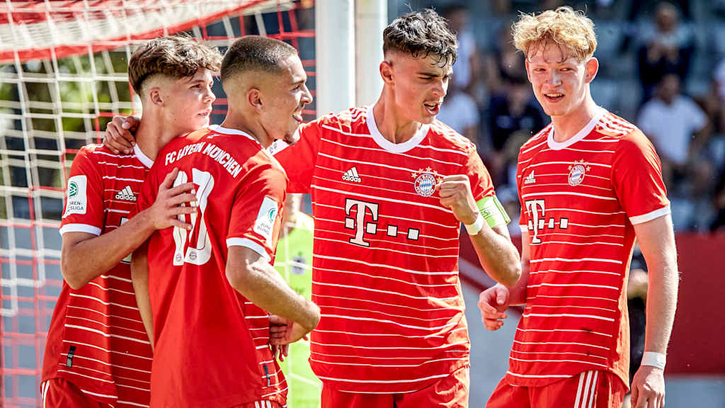 Die U19 des FC Bayern war bei Eintracht Trier zu Gast.