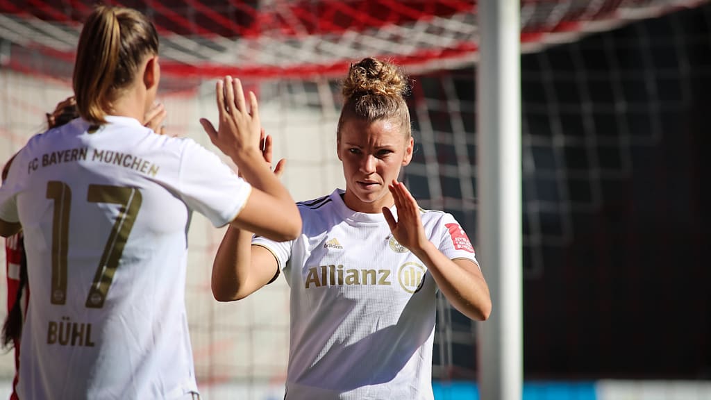 Linda Dallmann, FC Bayern Frauen, Jubel