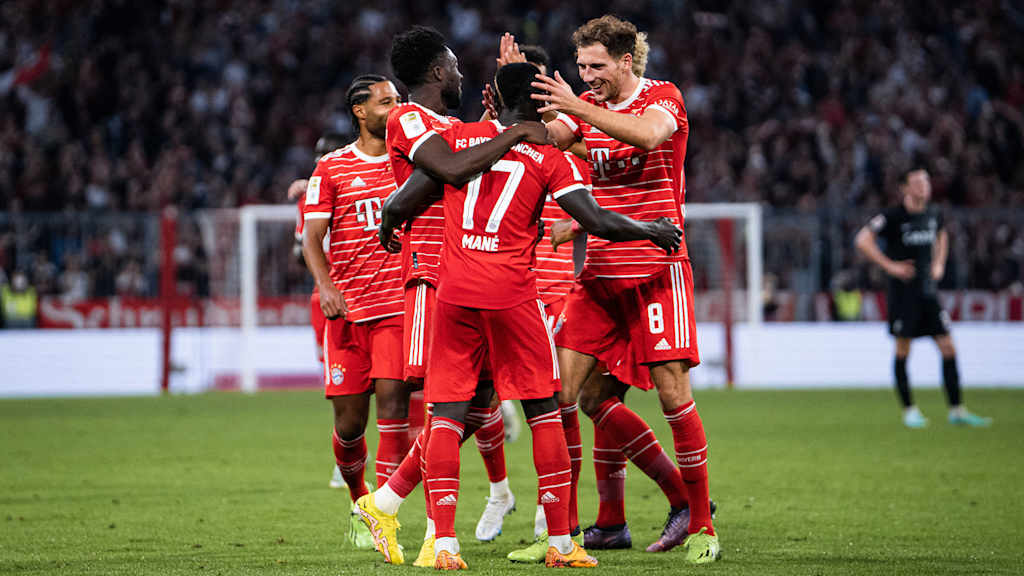 FC Bayern celebrate vs. SC Freiburg