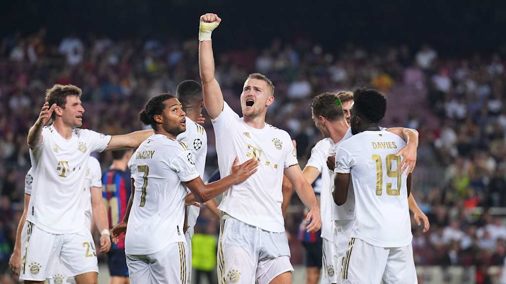 FC Bayern Matthijs de Ligt celebrations