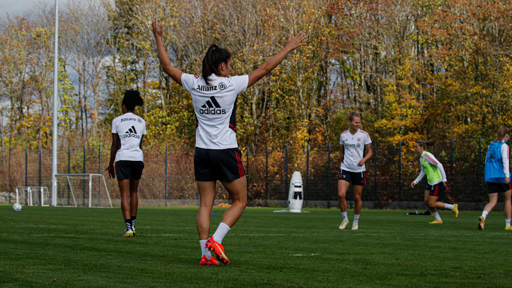 FC Bayern Frauen Training Jovana Damnjanović