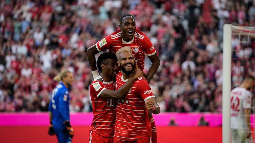 Mathys Tel, Eric Maxim Choupo-Moting, Kingsley Coman, Jubel, FC Bayern