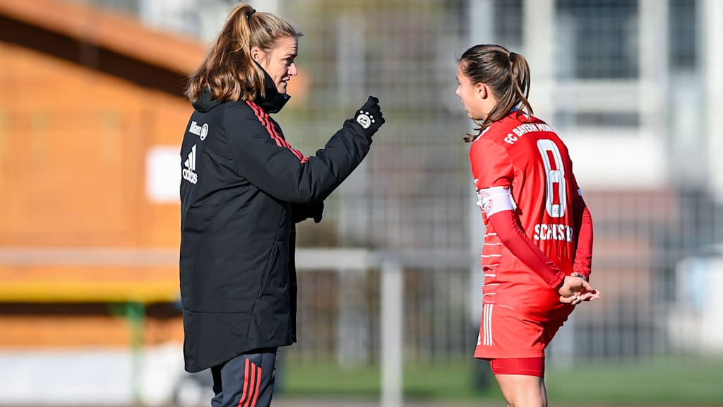 FC Bayern Frauen II, Clara Schöne, Amelie Schuster
