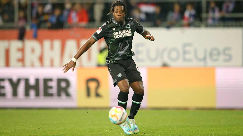FC Bayern Amateure, Hannover 96, Bright Arrey-Mbi