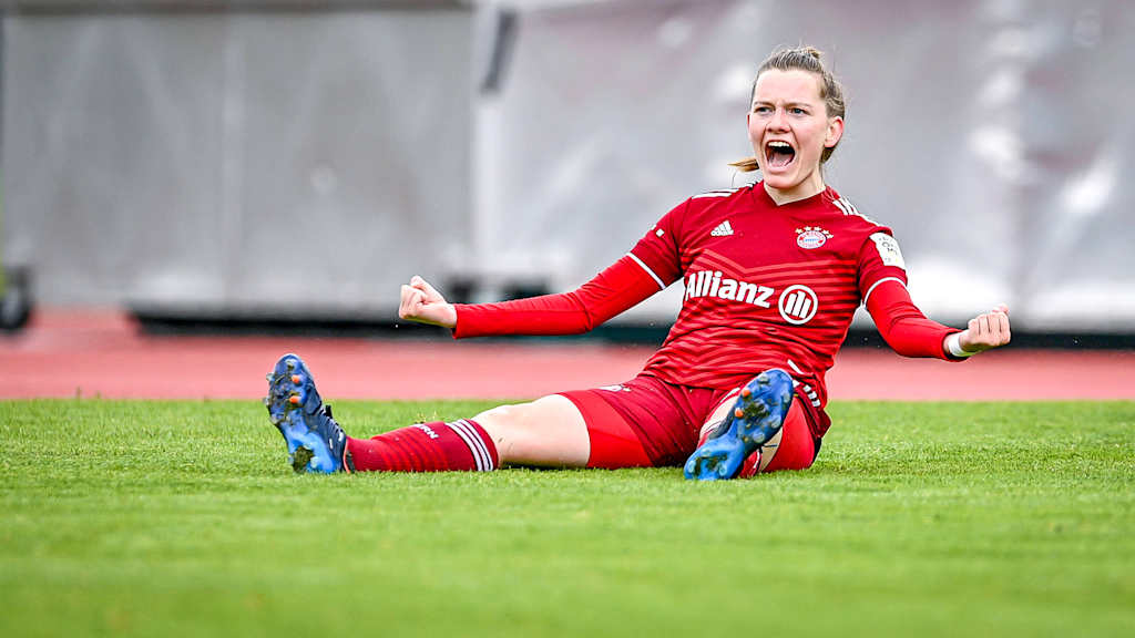 Die FC Bayern Frauen II im Spiel gegen Gütersloh.