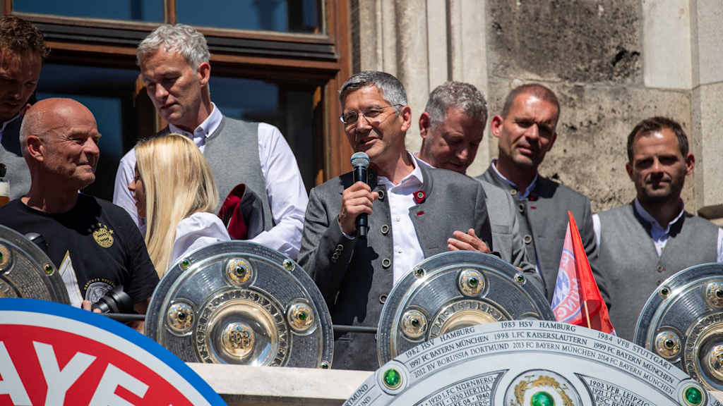 Honor, FC Bayern , Herbert Hainer, Marienplatz