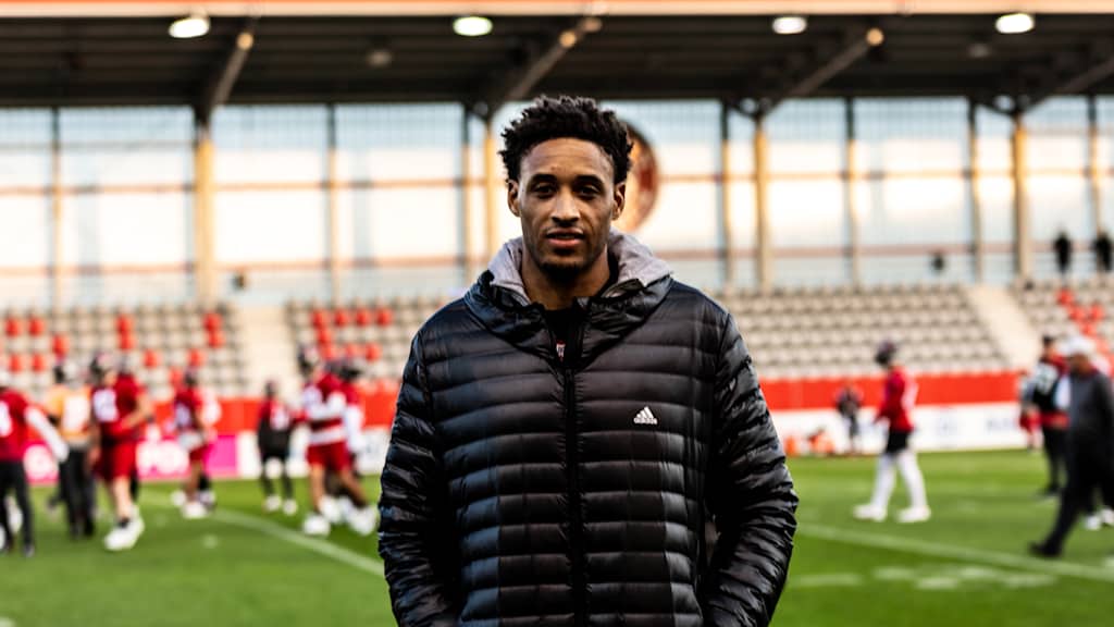 Das war definitiv ein Punkt auf seiner persönlichen Bucket List: Augustine Rubit hatte gemeinsam mit anderen FCBB-Akteuren die Chance, Tom Brandy beim Training zuzuschauen und ein paar Worte mit ihm auszutauschen.