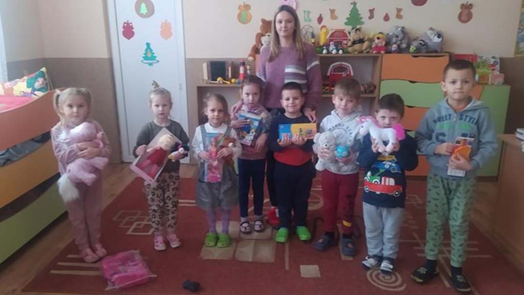 Die Geschenke der Wunschbaum-Aktion sind pünktlich zum orthodoxen Weihnachtsfest in Charkiw eingetroffen.